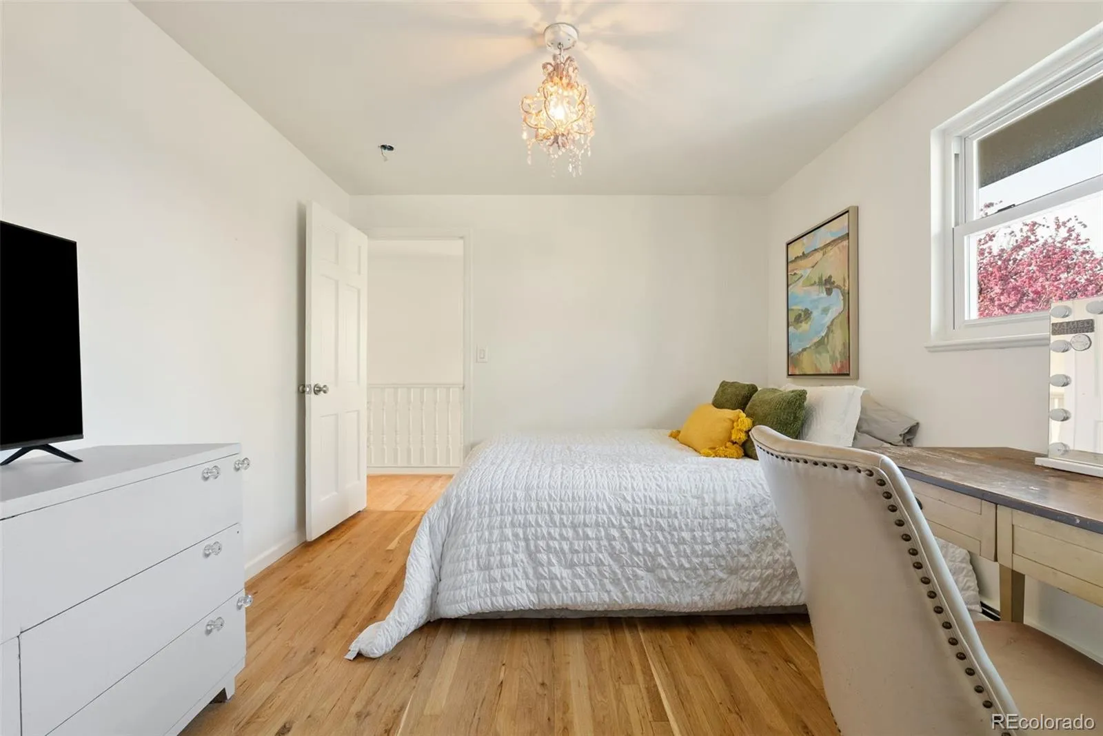 04082026195603 1600 21