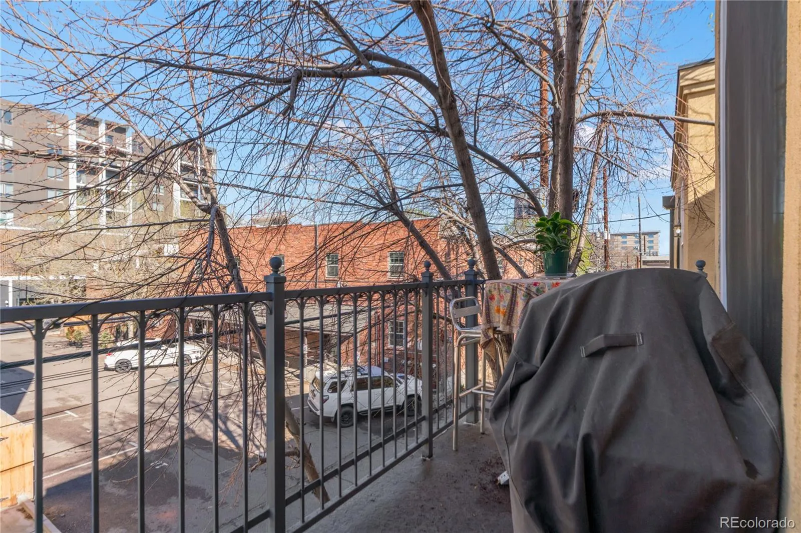 04032026232929 1600 25