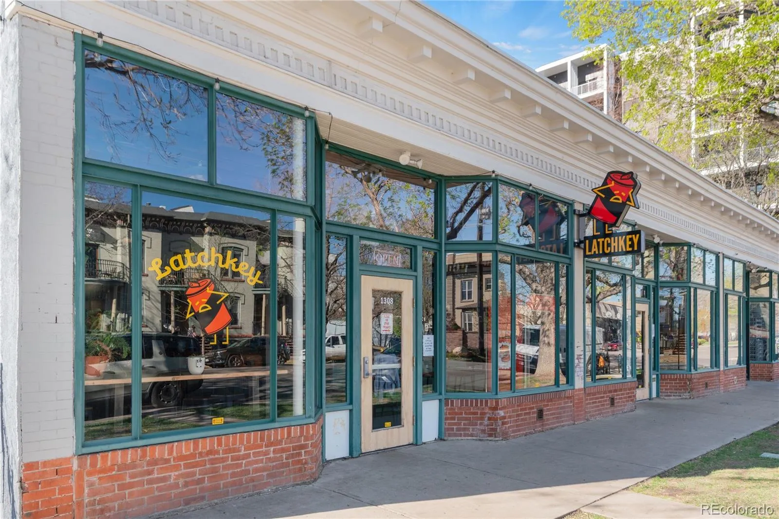 04032026232929 1600 32