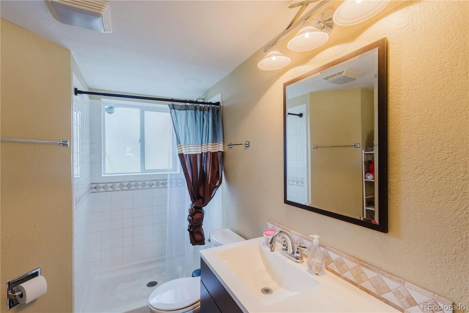 16568 E Lasalle Place Aurora CO 80013 MLS #REC7161302 06082026203047 1600 34