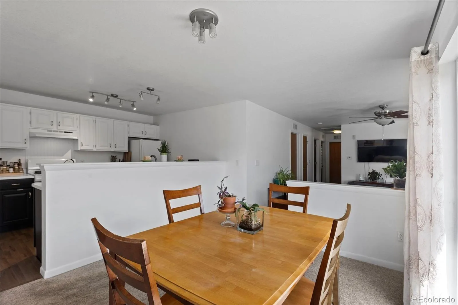 23317 E Saratoga Circle Aurora CO 80016 | MLS #REC7171159 06302026220326 1600 8