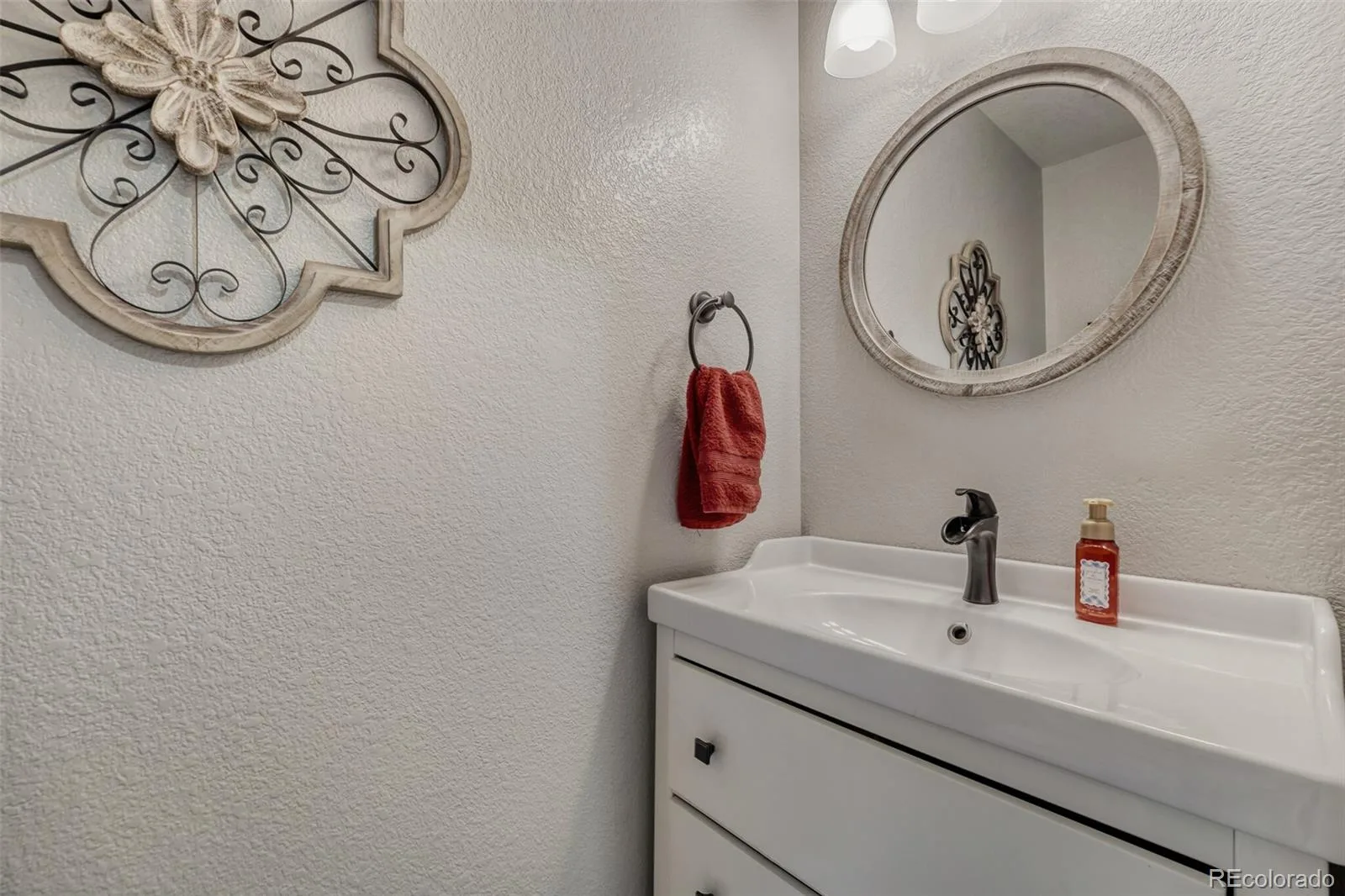 6086 S Ukraine Street Aurora CO 80015 MLS #REC7171794 06182026125044 1600 17