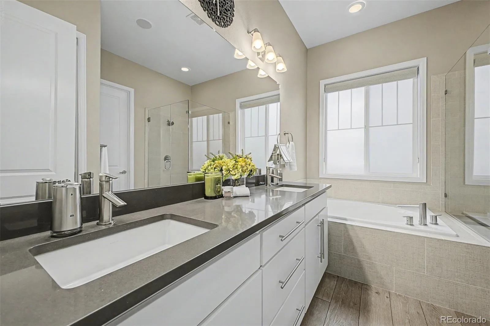 23701 E Calhoun Avenue Aurora CO 80016 MLS #REC7172593 06132026193559 1600 20