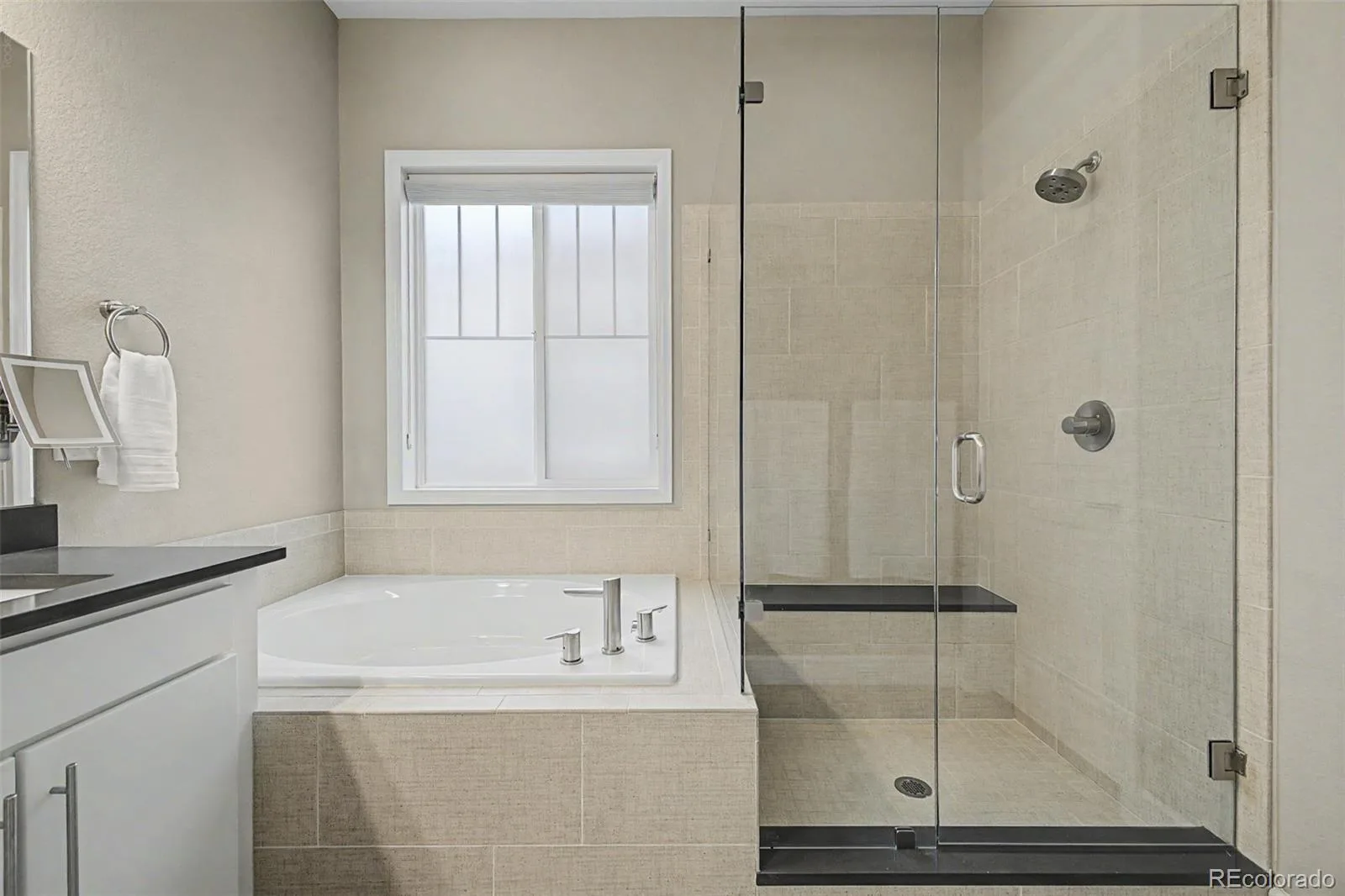 23701 E Calhoun Avenue Aurora CO 80016 MLS #REC7172593 06132026193559 1600 21