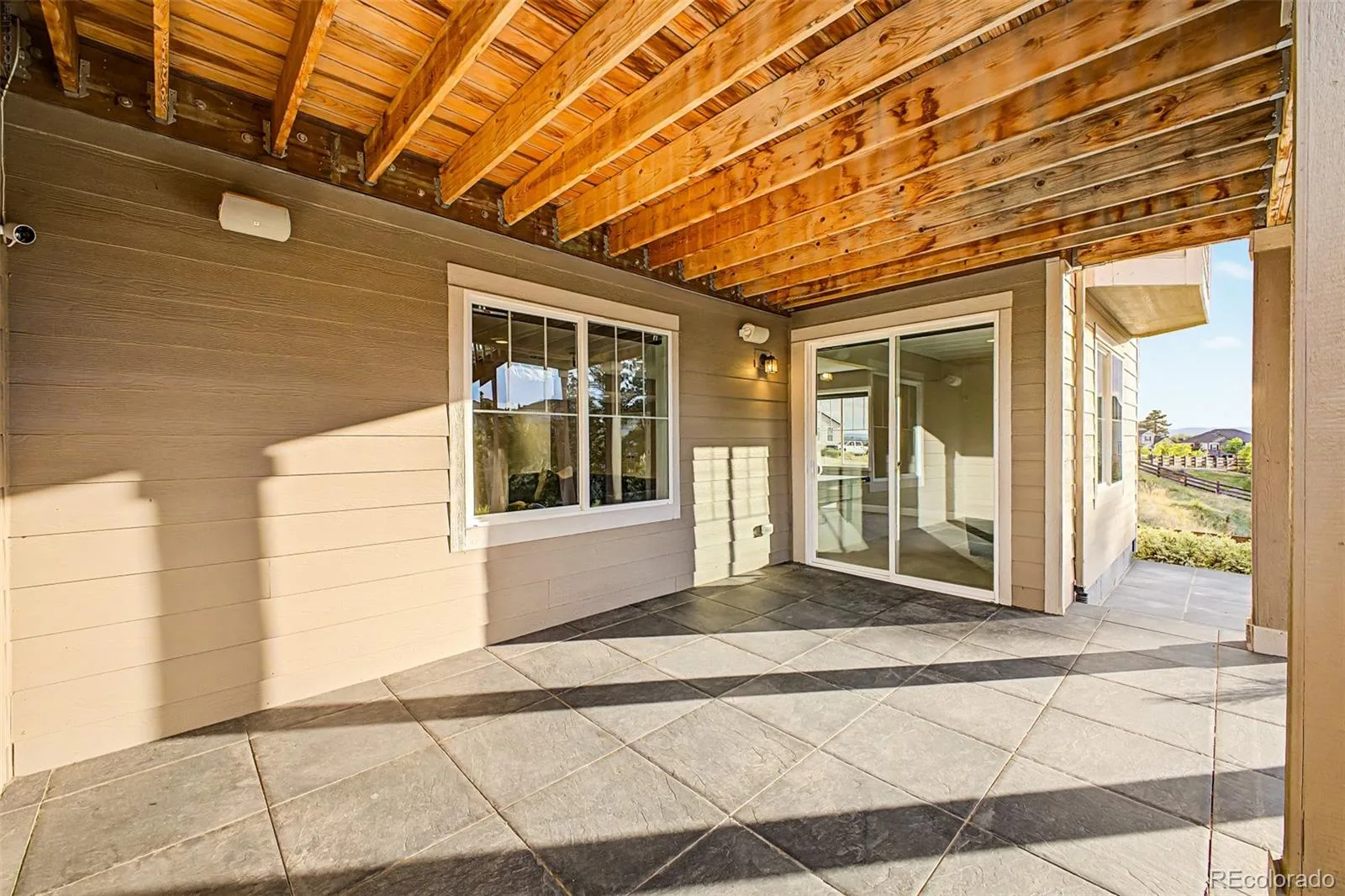23701 E Calhoun Avenue Aurora CO 80016 MLS #REC7172593 06132026193559 1600 35