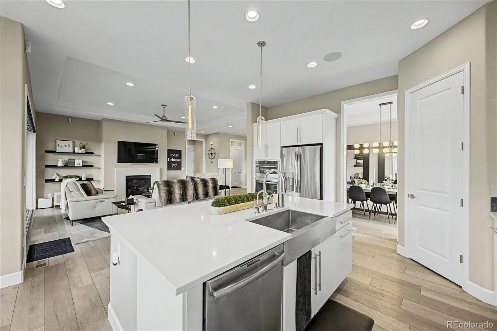 23701 E Calhoun Avenue Aurora CO 80016 MLS #REC7172593 06132026193559 1600 8