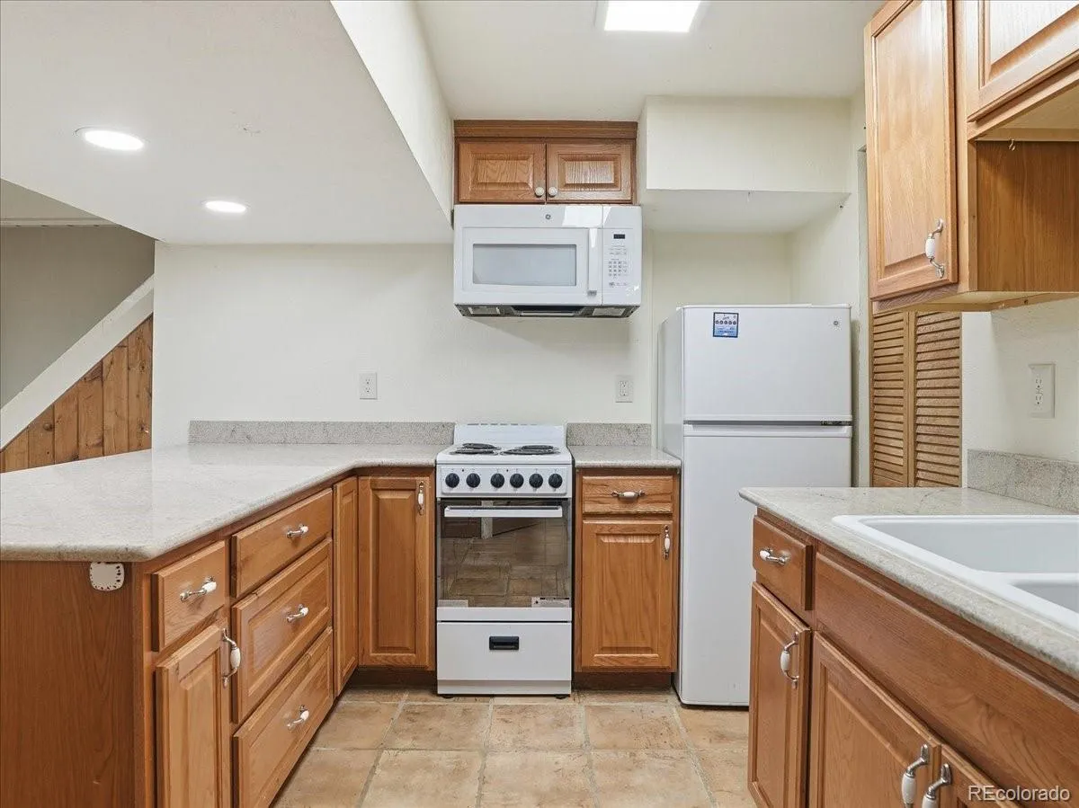 6218 S Cherry Circle Centennial CO 80121 MLS #REC7172775 05032026050640 1200 15