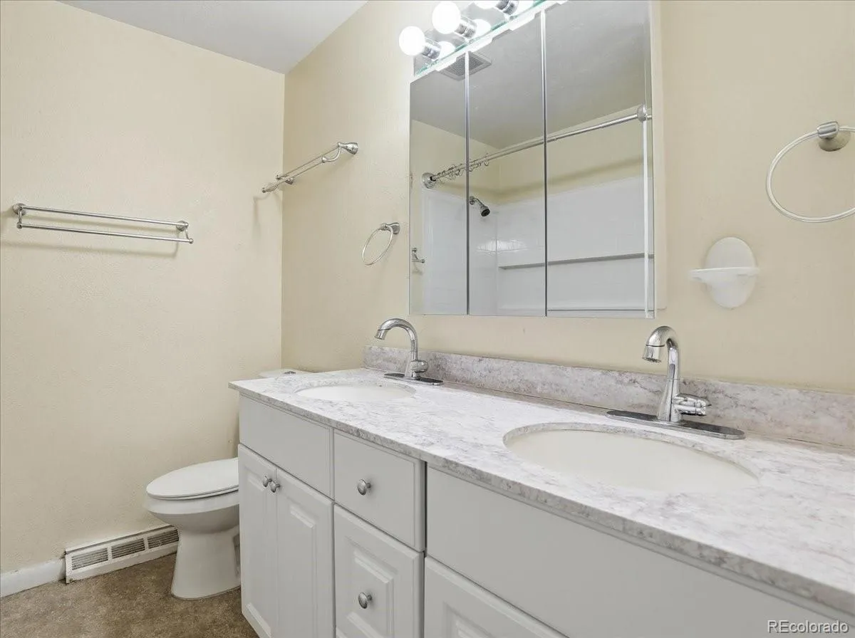 6218 S Cherry Circle Centennial CO 80121 MLS #REC7172775 05032026050640 1200 29