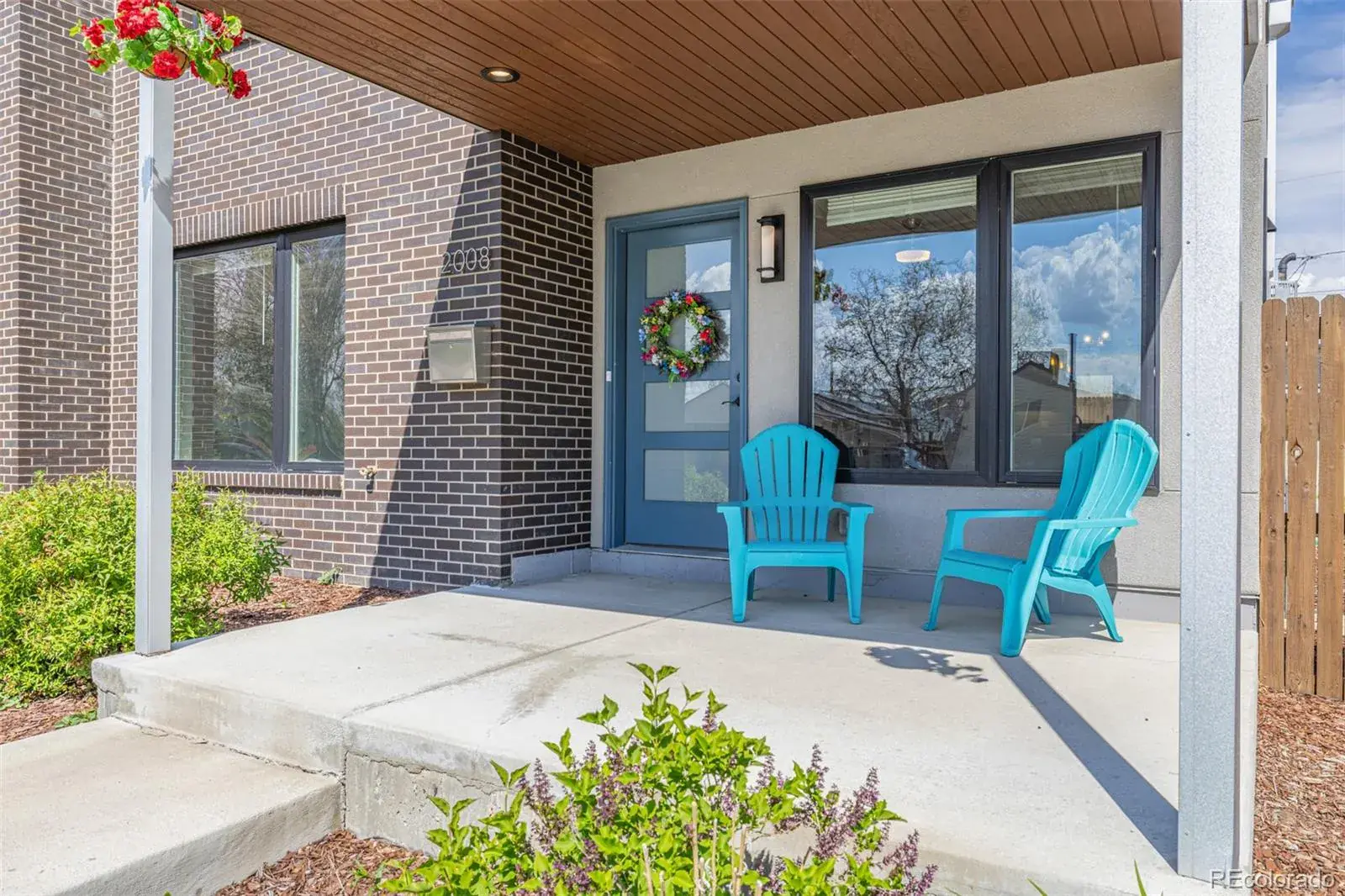 02162026210309 1600 0