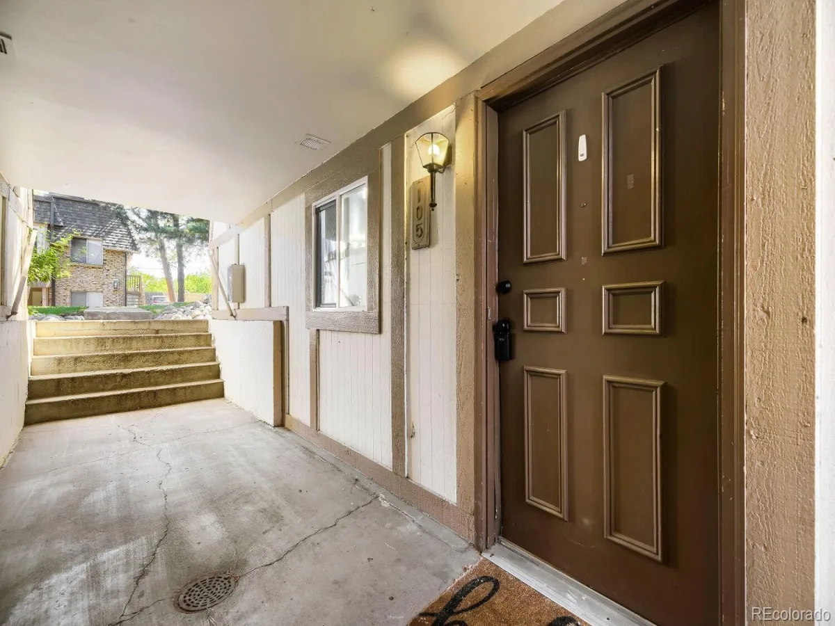 2190 S Holly Street #105 Denver CO 80222 MLS #REC7175623 06132026172527 1200 1