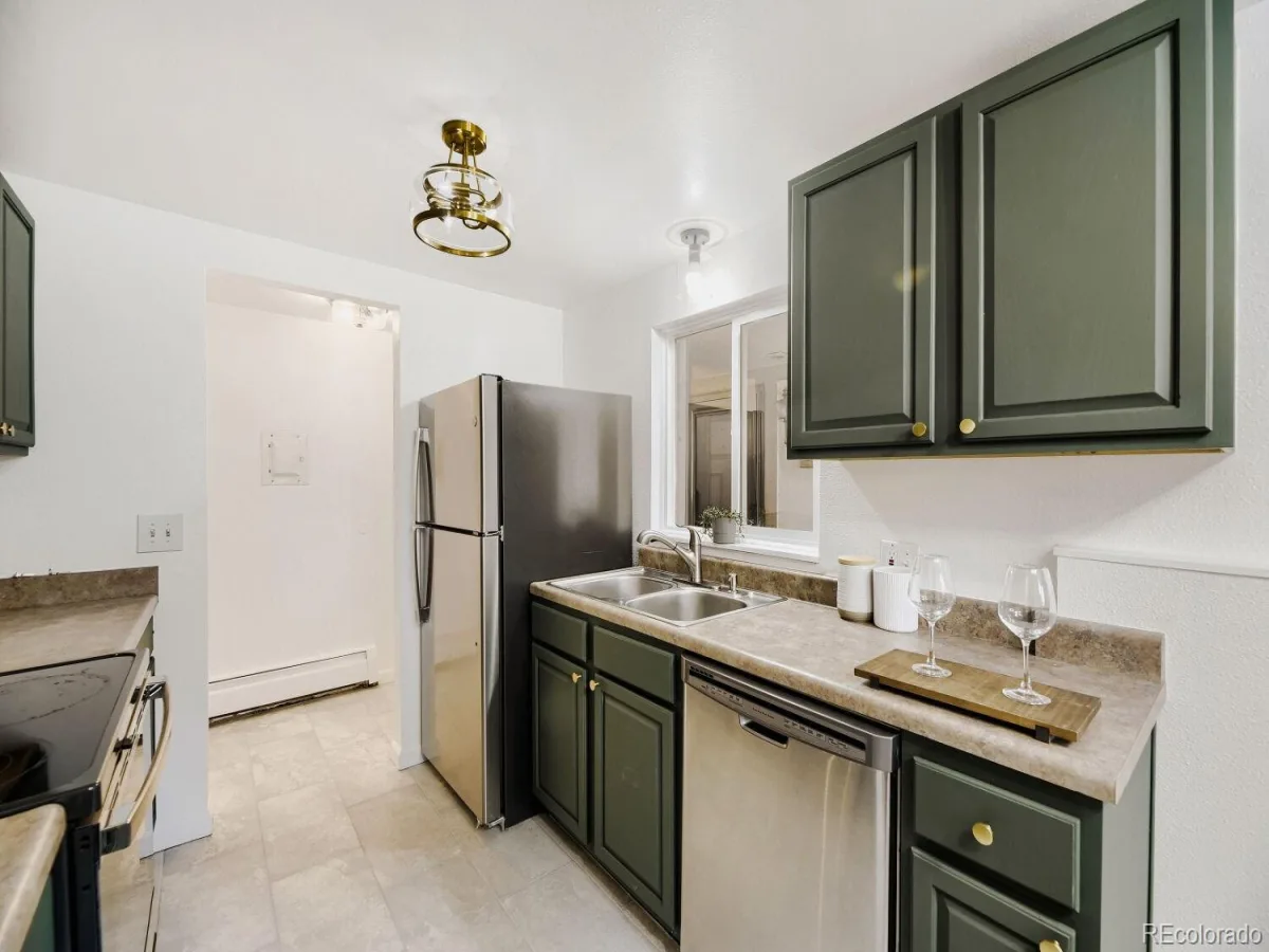 2190 S Holly Street #105 Denver CO 80222 MLS #REC7175623 06132026172527 1200 3