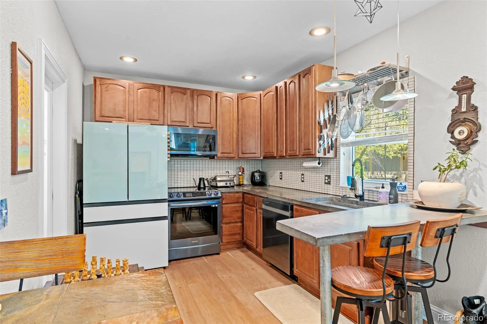 04162026204316 1600 10