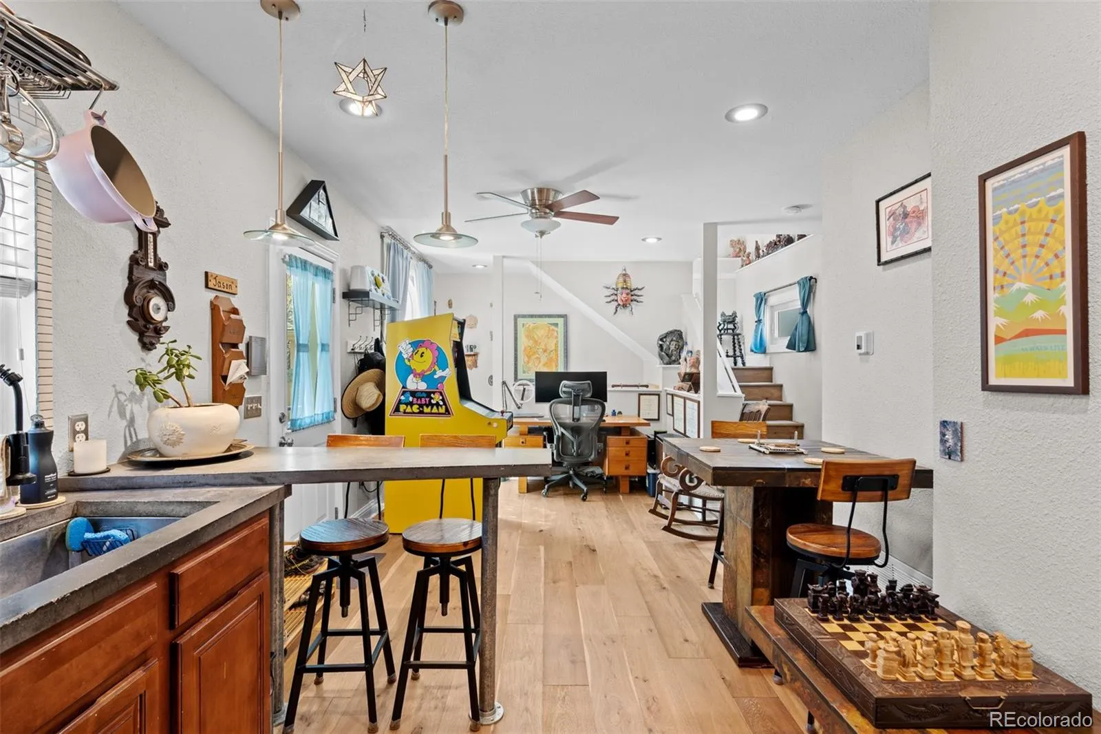 04162026204316 1600 14