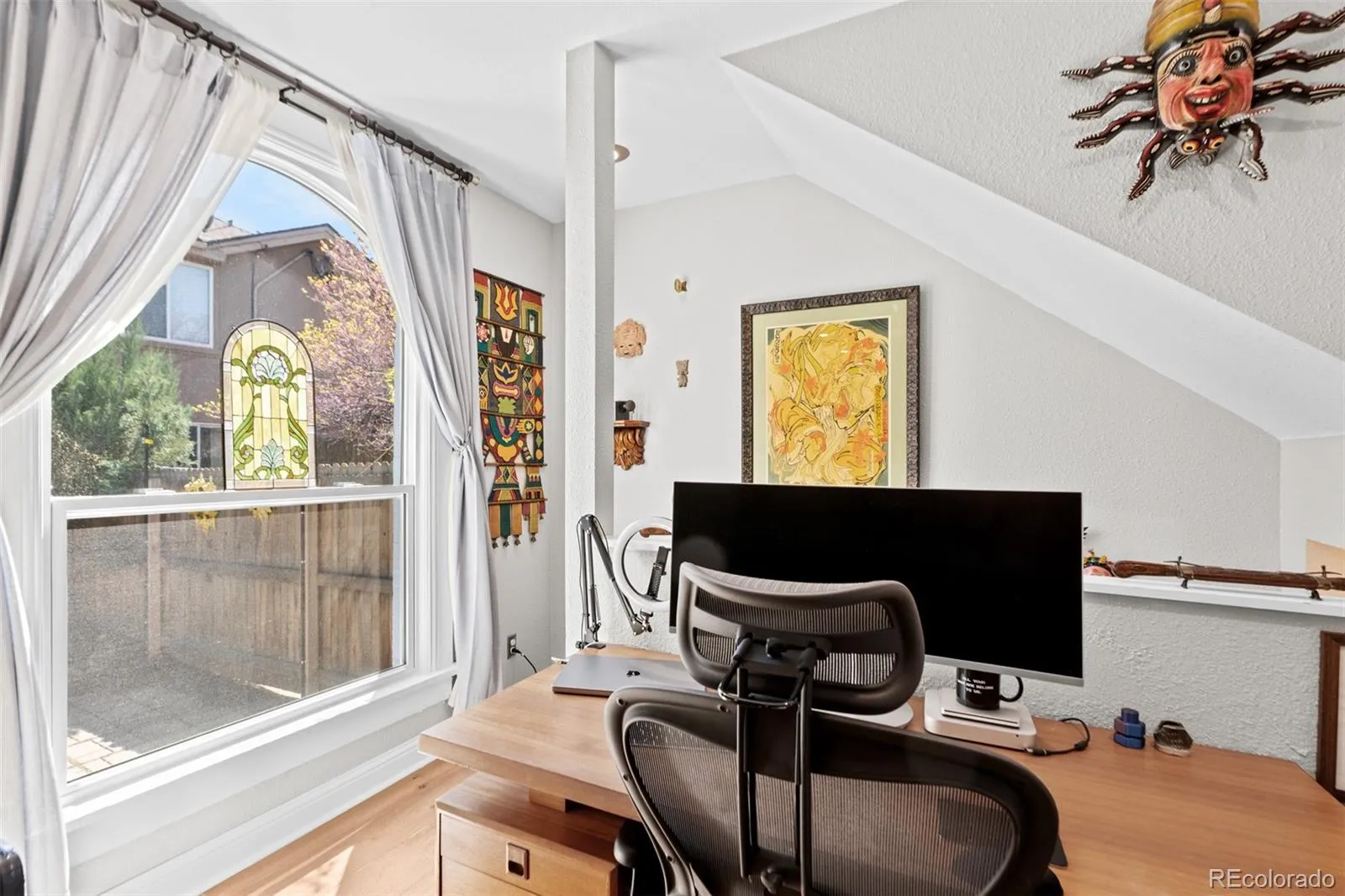 04162026204316 1600 16