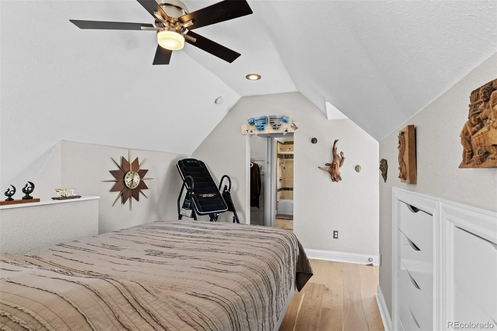 04162026204316 1600 20