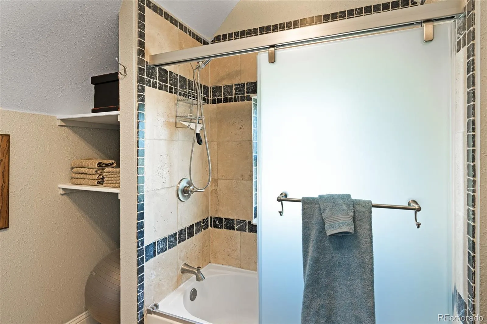 04162026204316 1600 28