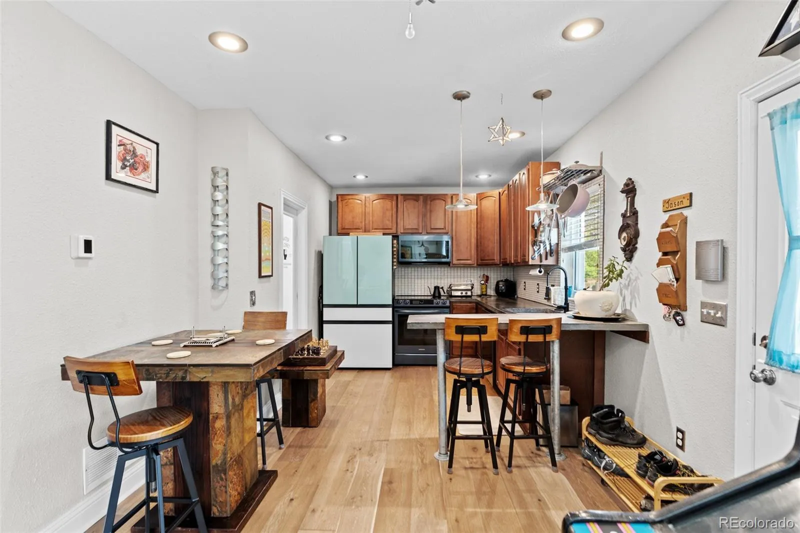 04162026204316 1600 7