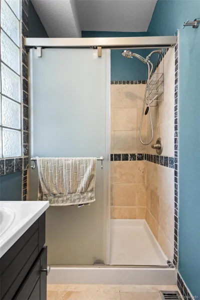 04162026204316 800 18