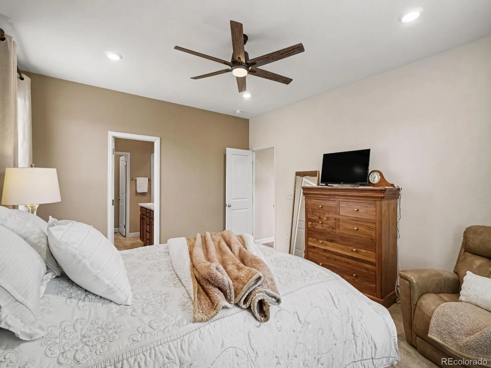 2017 Sicily Circle Longmont CO 80503 | MLS #REC7181472 08042026032205 1600 11