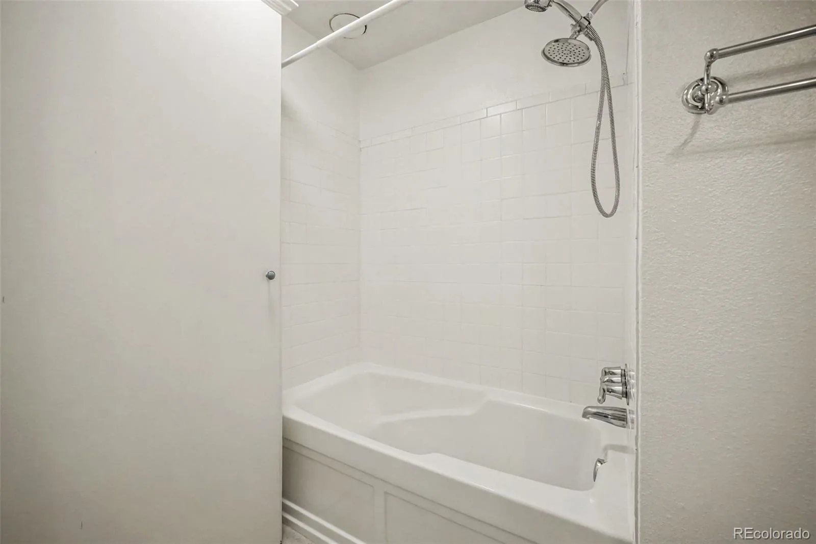 3395 S Pontiac Street Denver CO 80224 | MLS #REC7181796 08192026181543 1600 23