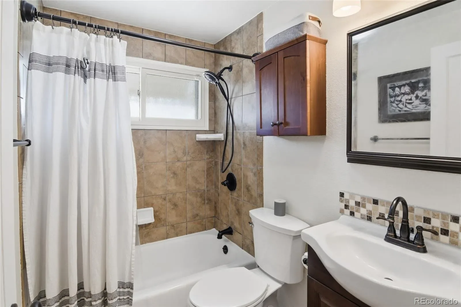 923 Geneva Street Aurora CO 80010 MLS #REC7182408 03242026174939 1600 22