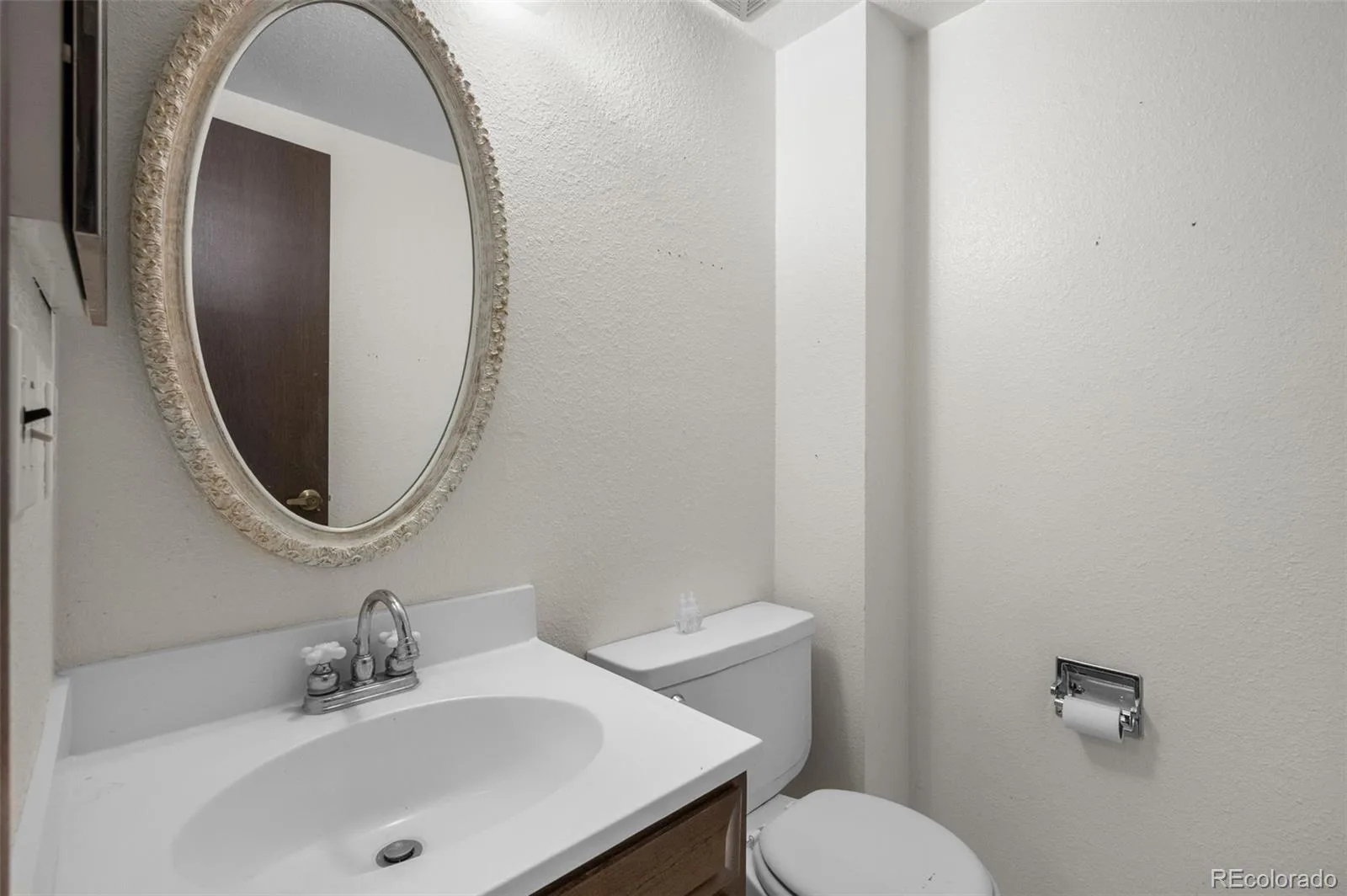 2724 S Xanadu Way Aurora CO 80014 | MLS #REC7182629 08312026162136 1600 10