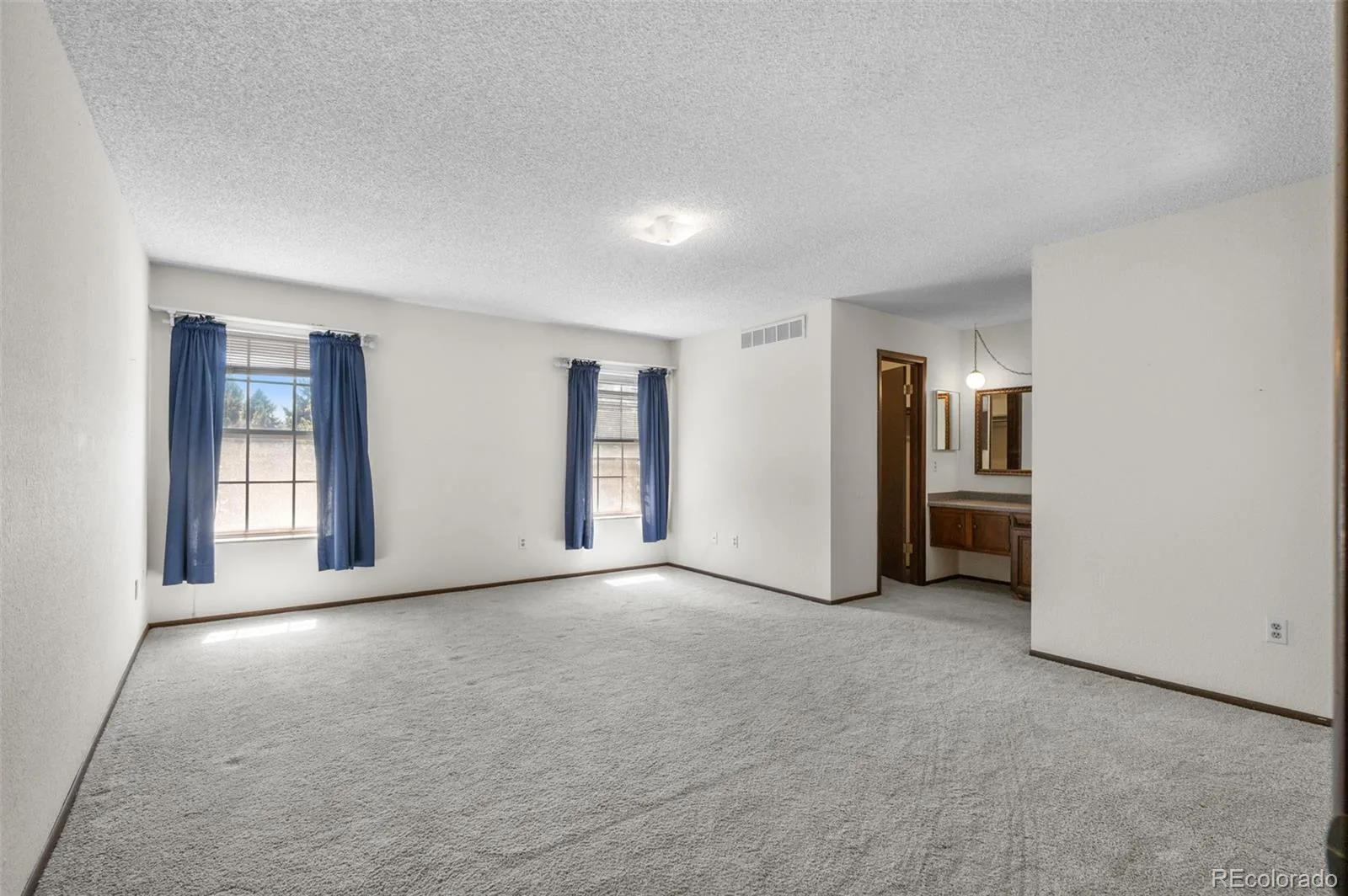 2724 S Xanadu Way Aurora CO 80014 | MLS #REC7182629 08312026162136 1600 11