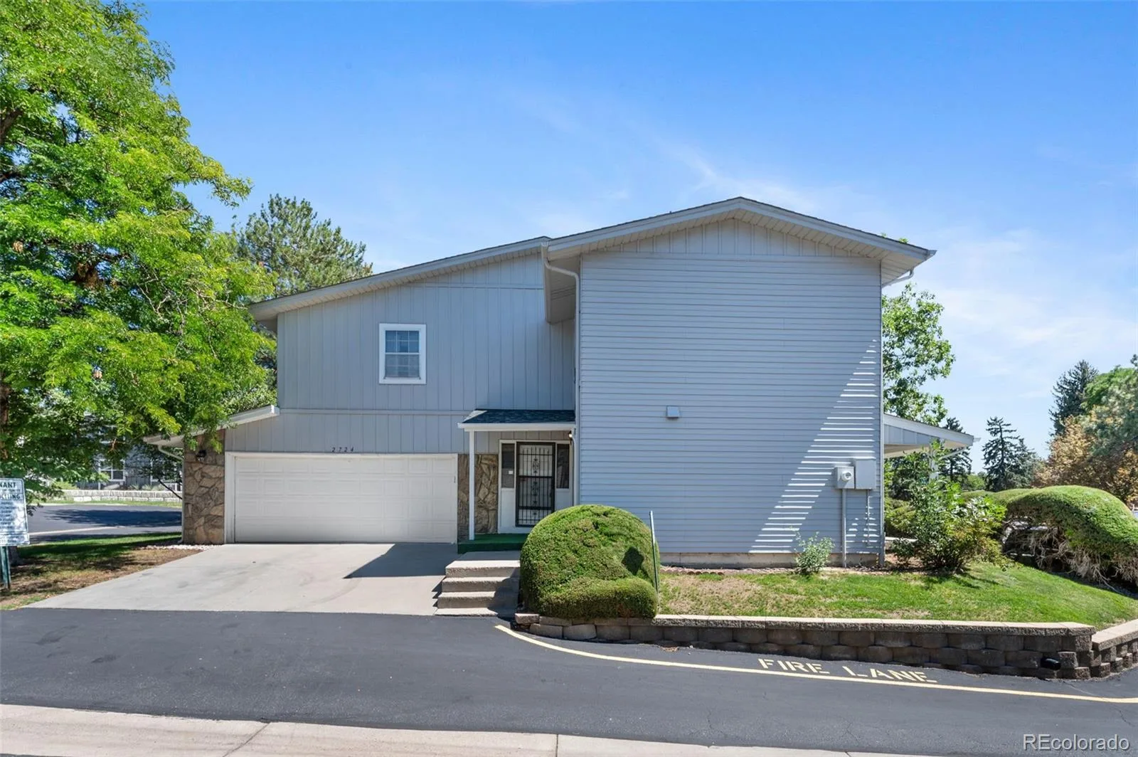 2724 S Xanadu Way Aurora CO 80014 | MLS #REC7182629 08312026162136 1600 22