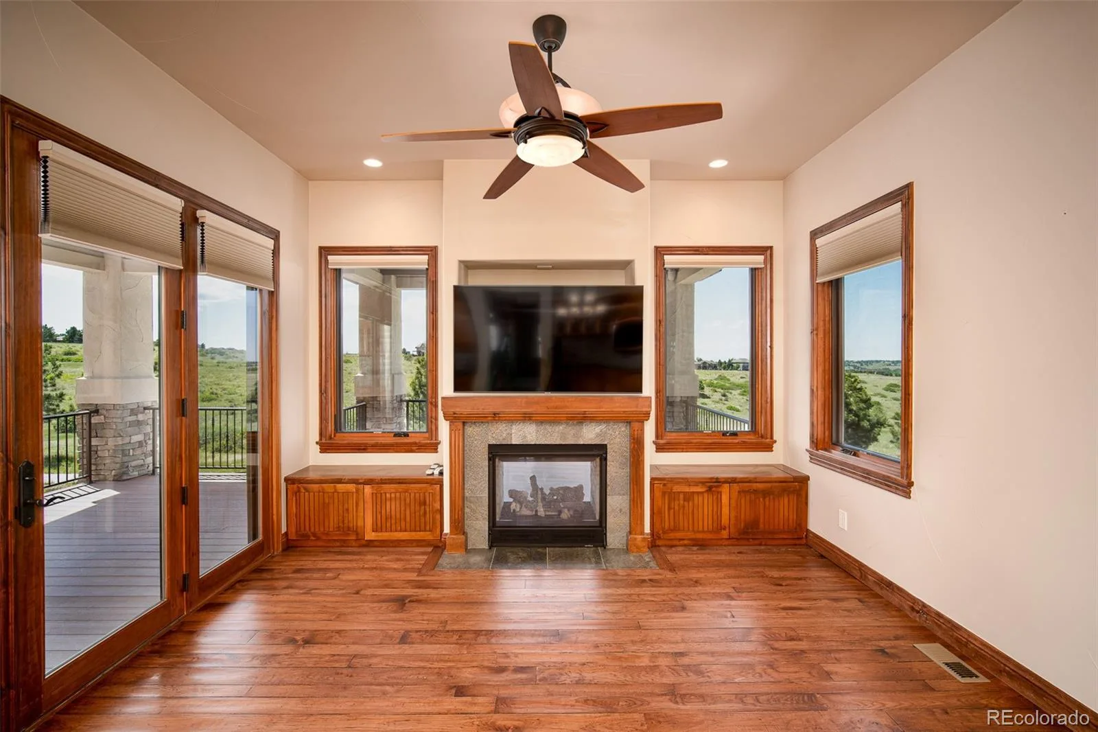 9677 Sara Gulch Circle Parker CO 80138 | MLS #REC7184482 06252026013023 1600 21