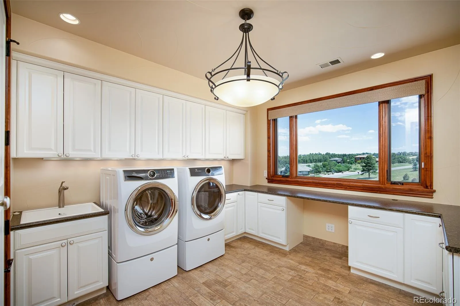 9677 Sara Gulch Circle Parker CO 80138 | MLS #REC7184482 06252026013023 1600 38