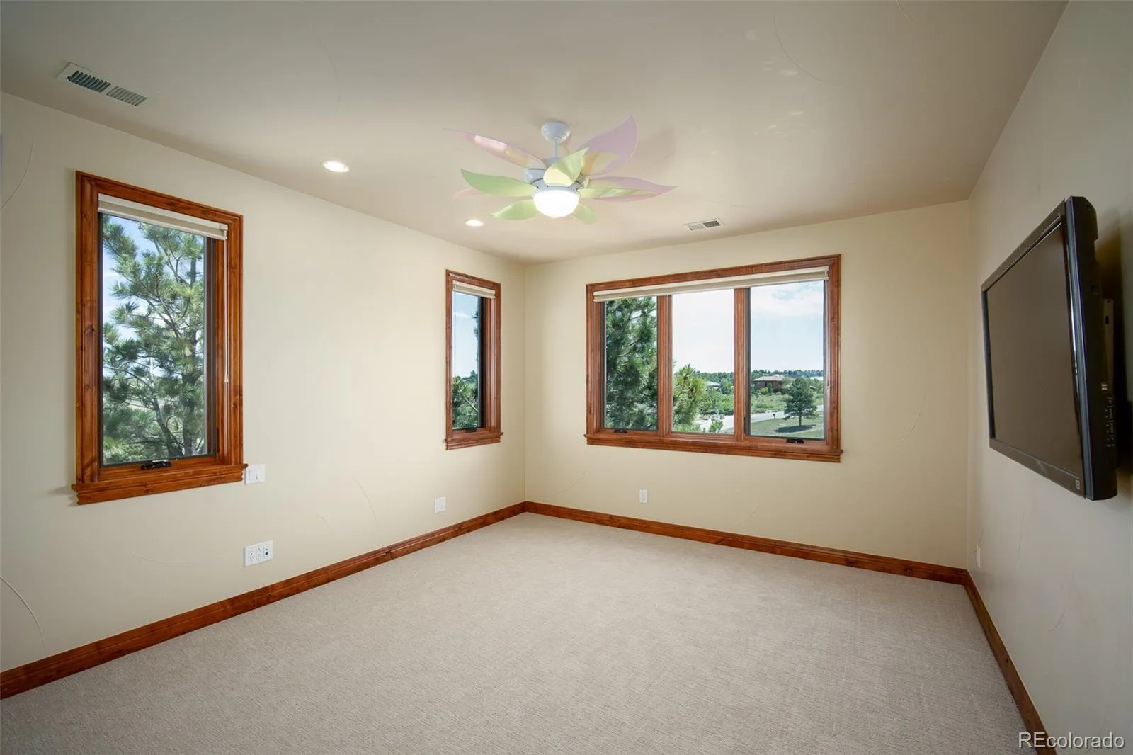 9677 Sara Gulch Circle Parker CO 80138 | MLS #REC7184482 06252026013023 1600 42