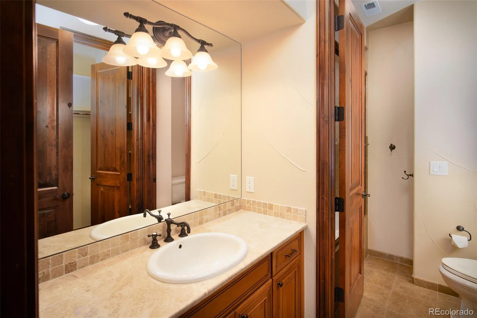 9677 Sara Gulch Circle Parker CO 80138 | MLS #REC7184482 06252026013023 1600 46