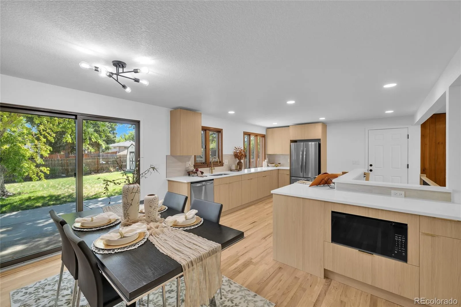 6604 S Lee Court Centennial CO 80121 | MLS #REC7185333 09232026004834 1600 14