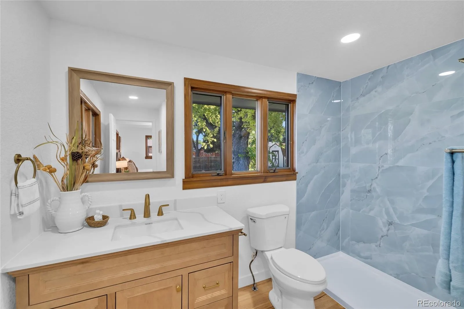 6604 S Lee Court Centennial CO 80121 | MLS #REC7185333 09232026004834 1600 25