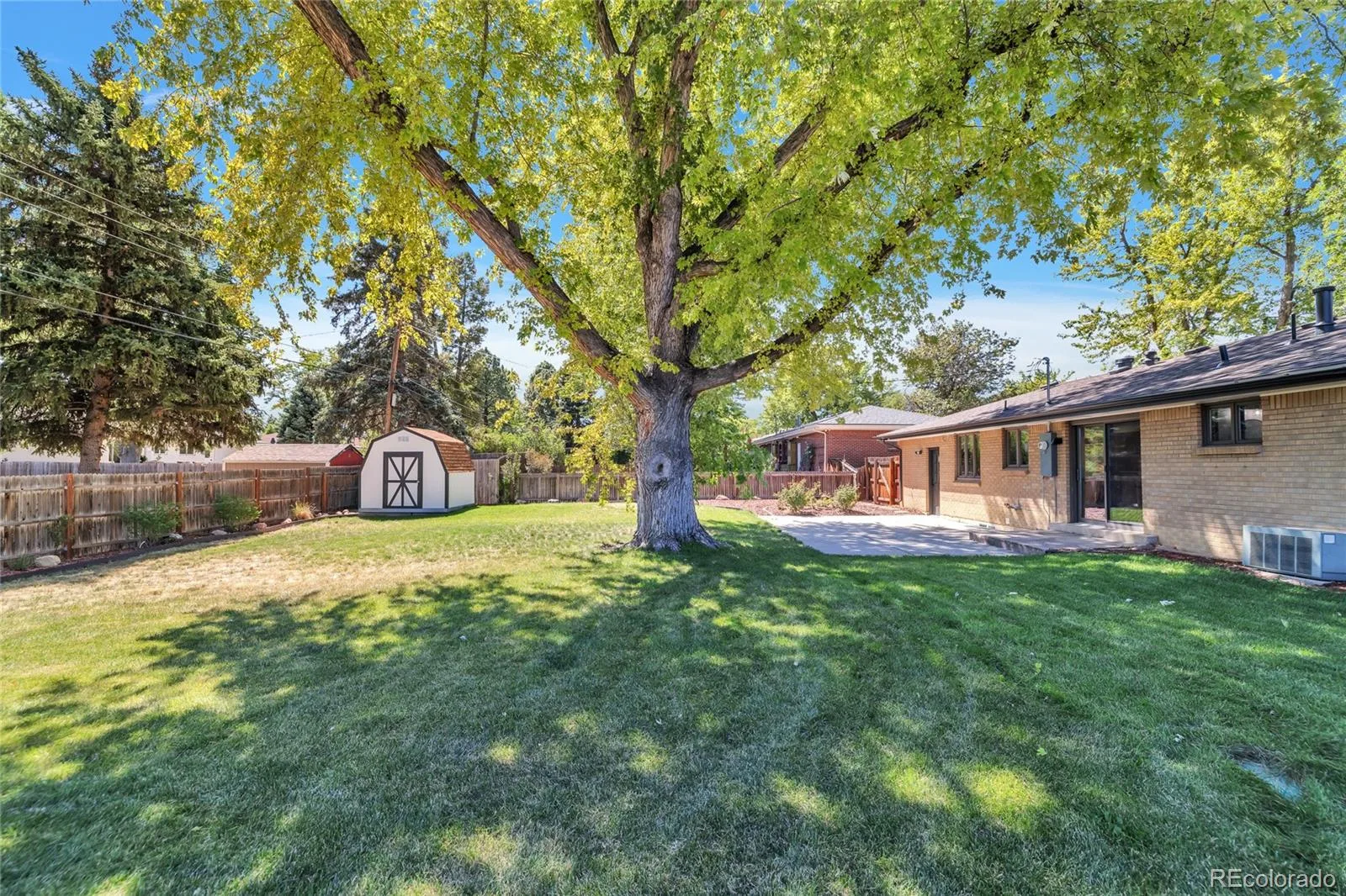 6604 S Lee Court Centennial CO 80121 | MLS #REC7185333 09232026004834 1600 40