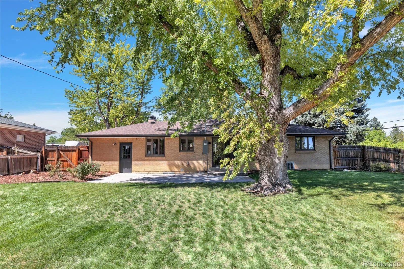 6604 S Lee Court Centennial CO 80121 | MLS #REC7185333 09232026004834 1600 42