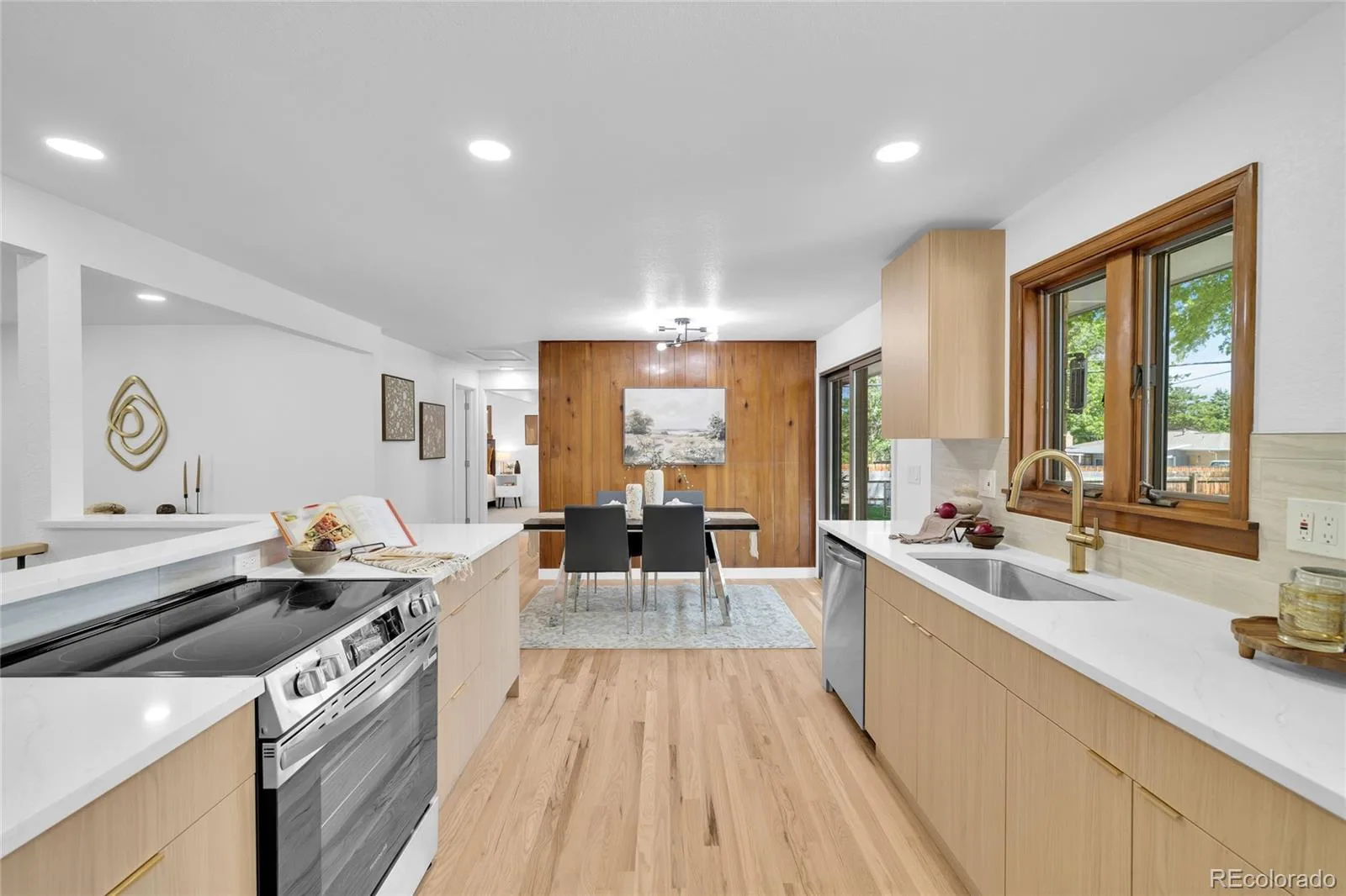 6604 S Lee Court Centennial CO 80121 | MLS #REC7185333 09232026004834 1600 7