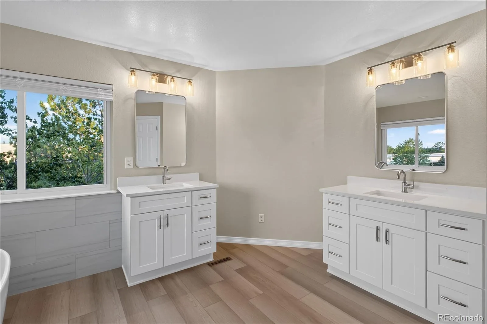 6357 S Jamaica Court Greenwood Village CO 80111 | MLS #REC7185355 08132026135559 1600 21