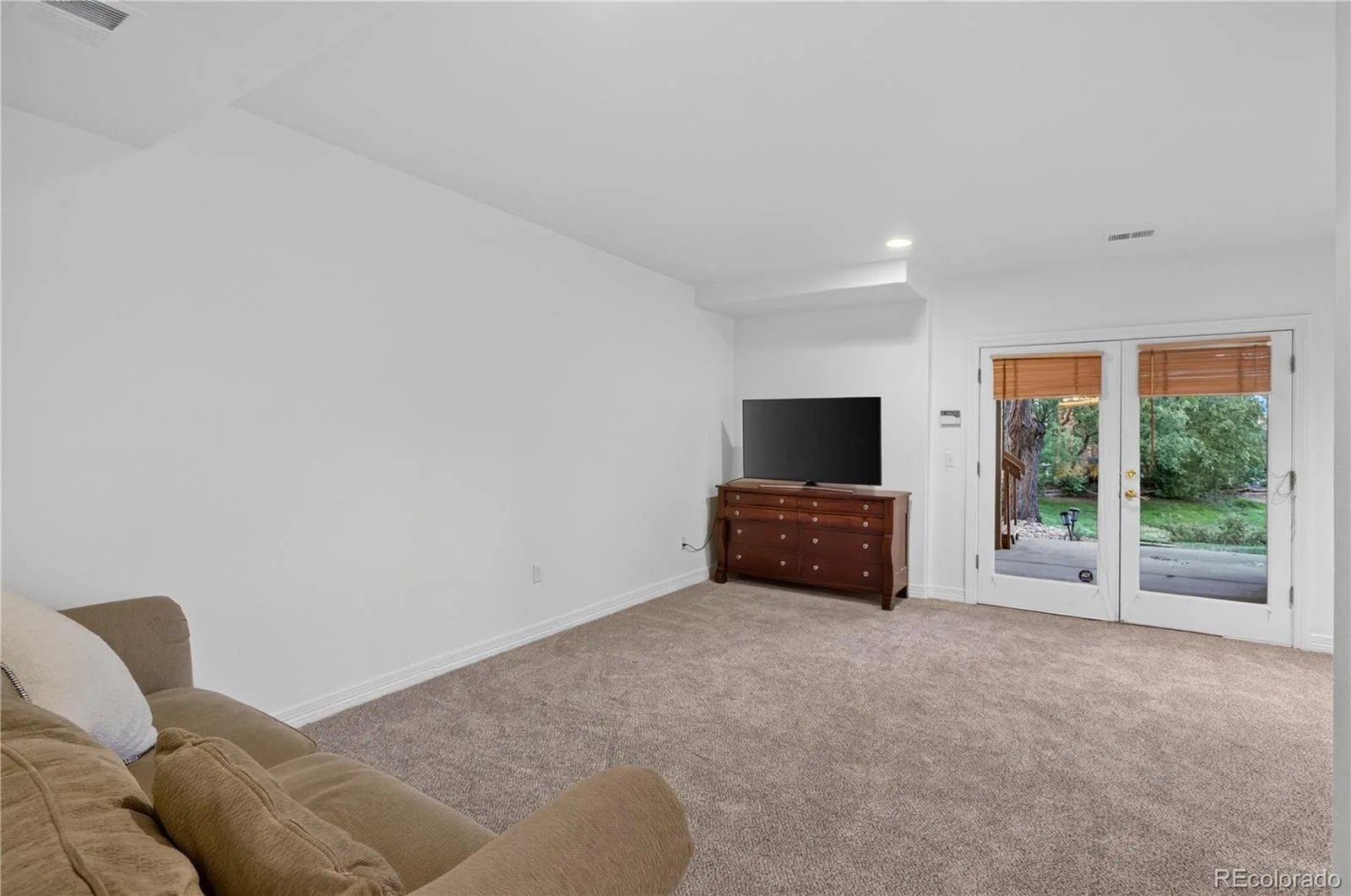 6357 S Jamaica Court Greenwood Village CO 80111 | MLS #REC7185355 08132026135559 1600 32
