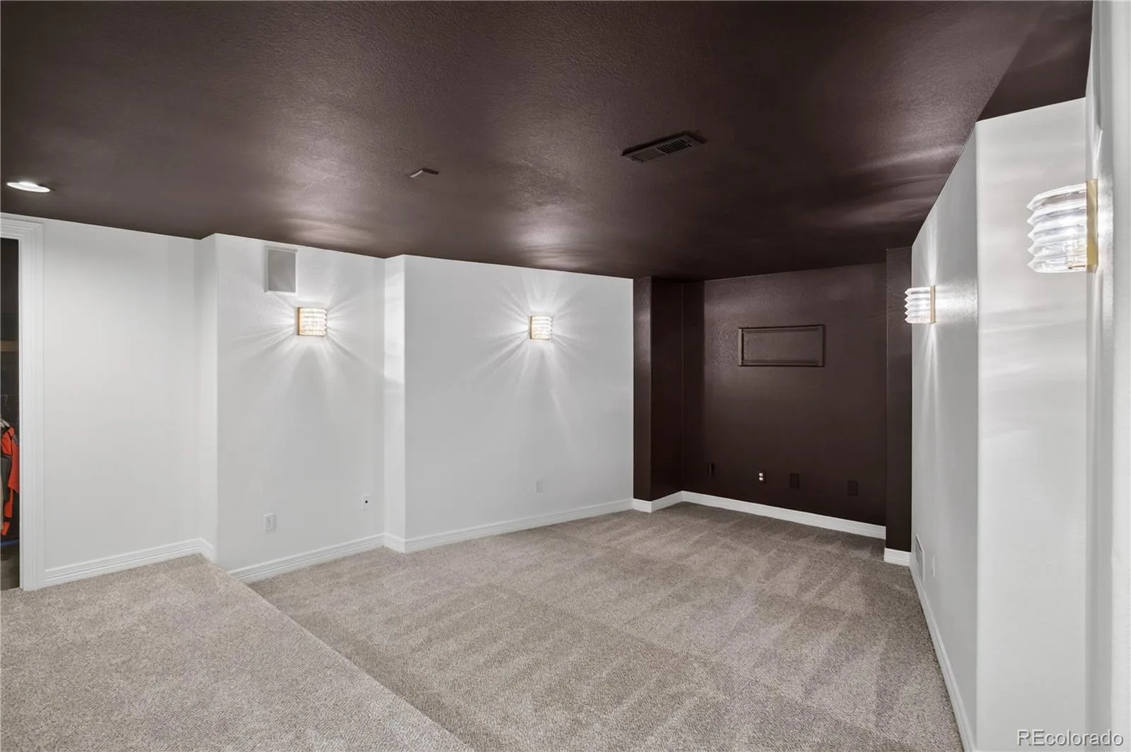 6357 S Jamaica Court Greenwood Village CO 80111 | MLS #REC7185355 08132026135559 1600 35