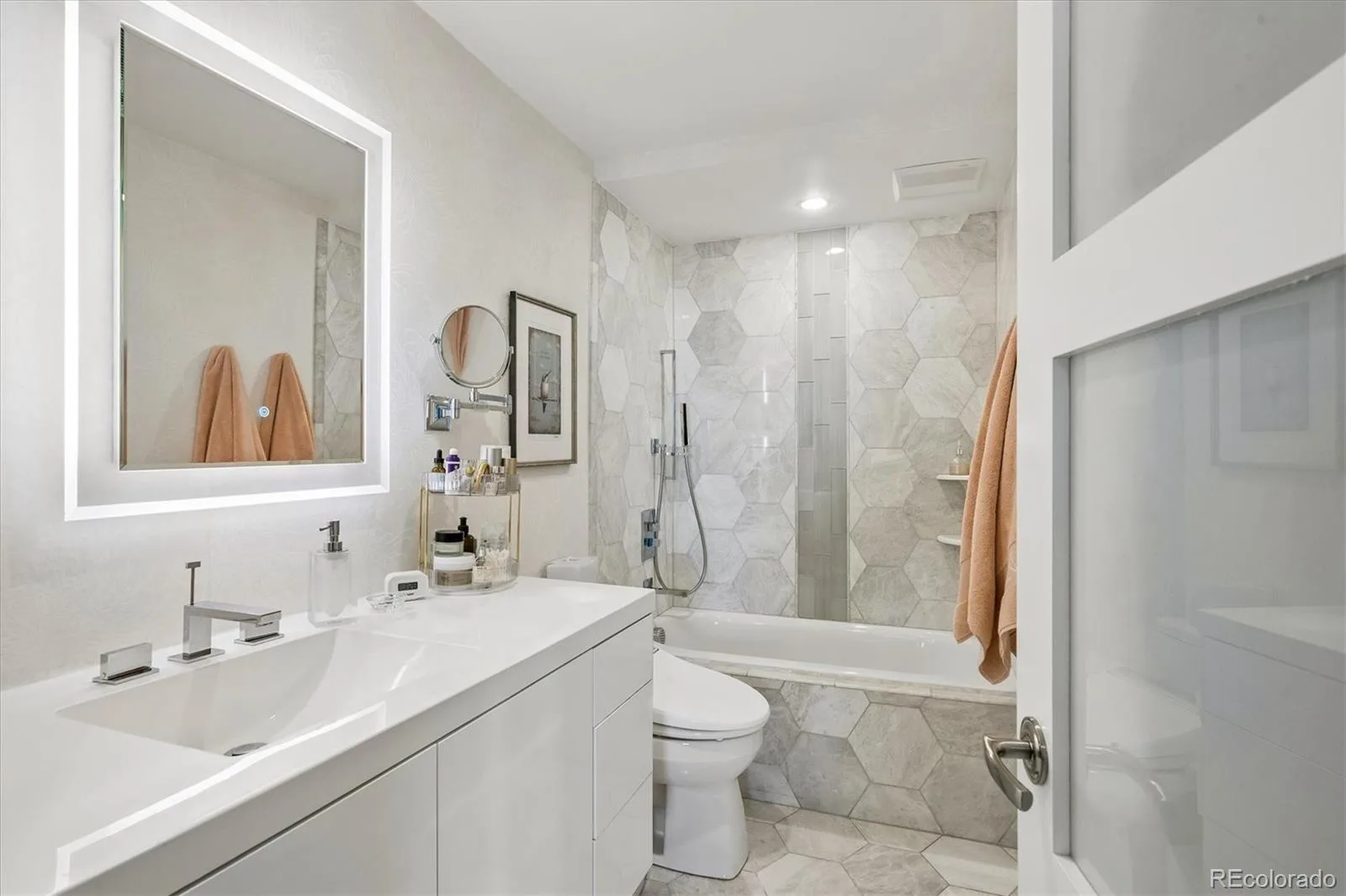 460 S Marion Parkway #1053 #B Denver CO 80209 MLS #REC7185703 07252026205655 1600 21