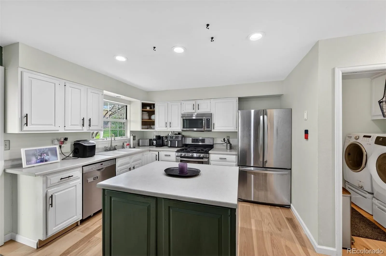 7105 S Hudson Circle Centennial CO 80122 MLS #REC7186243 05222026222252 1600 18