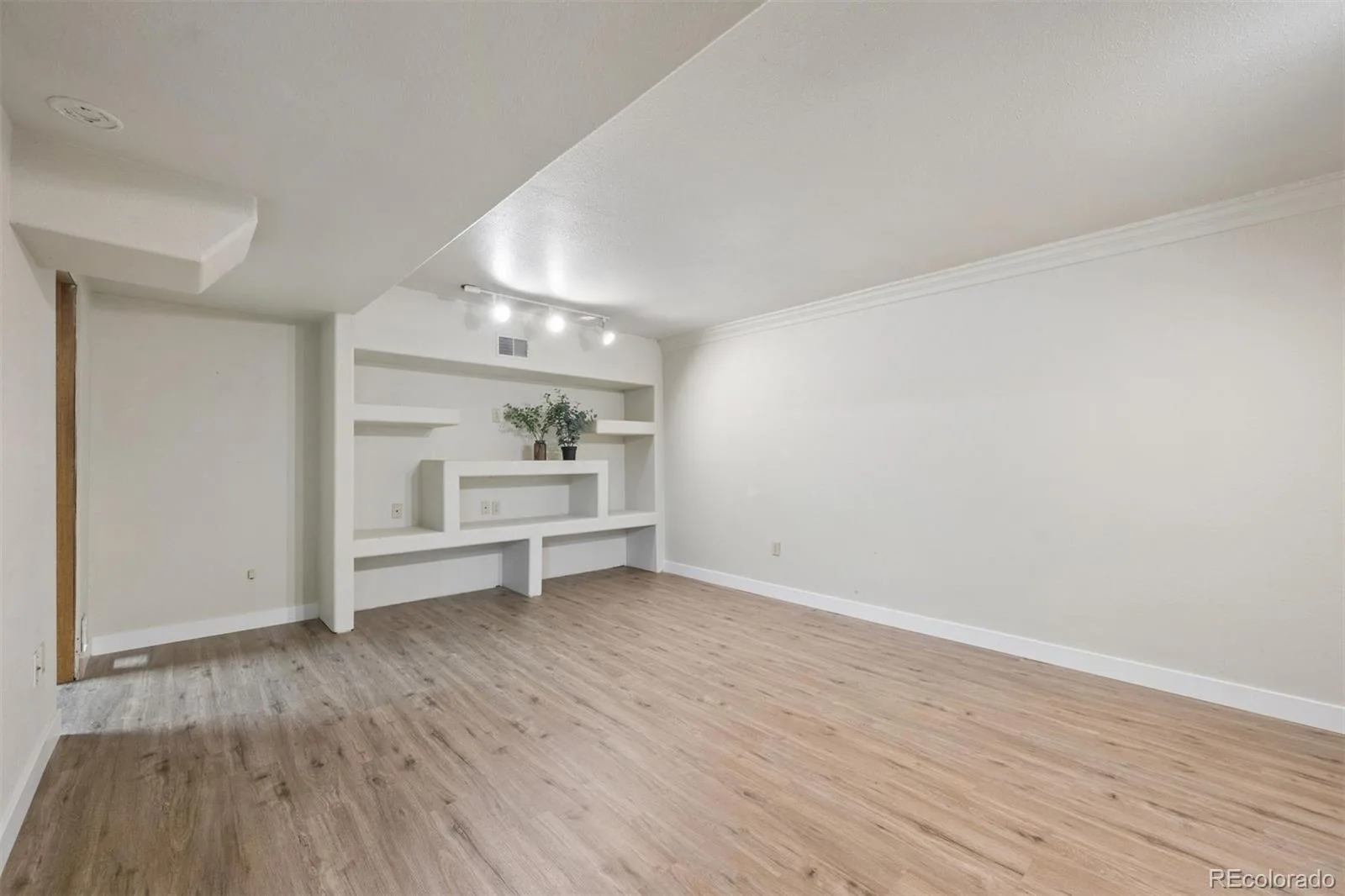 7255 Mariposa Street Denver CO 80221 | MLS #REC7186881 06182026172612 1600 25