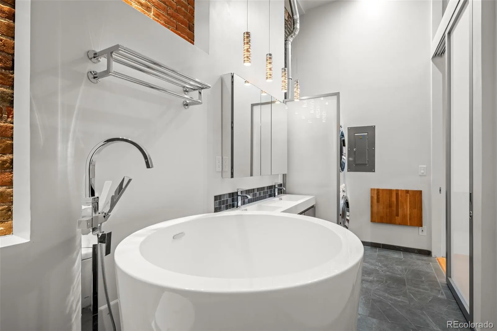 04062026173822 1600 31