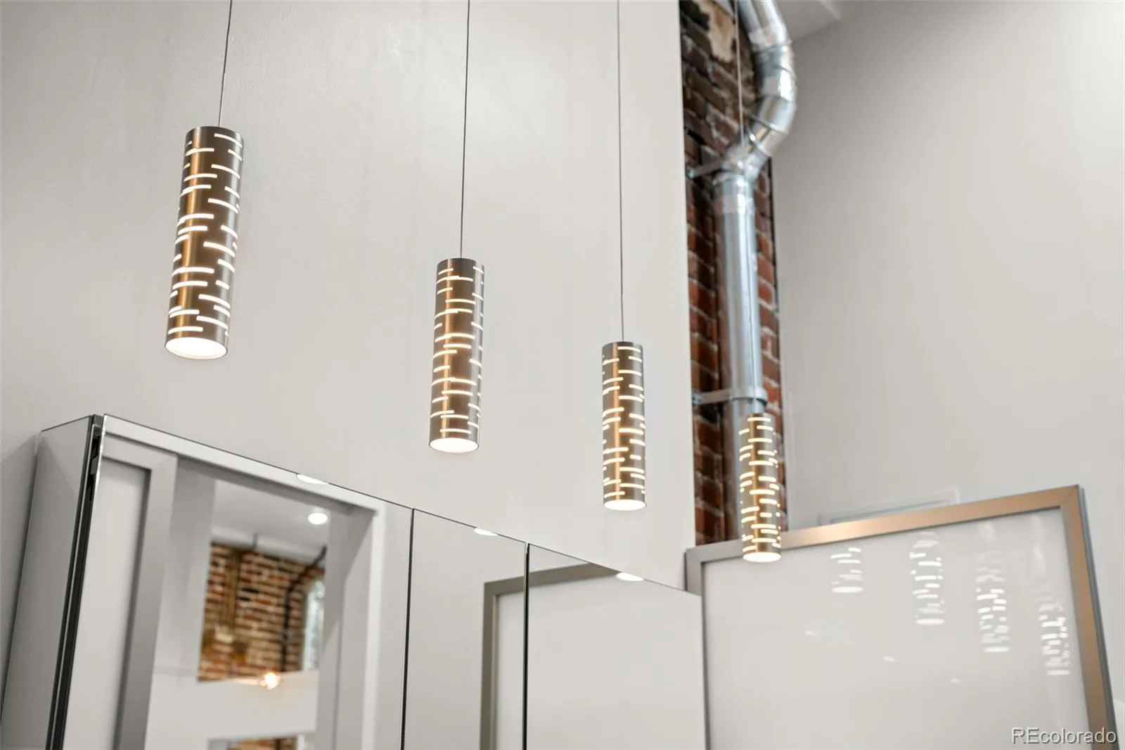 04062026173822 1600 32