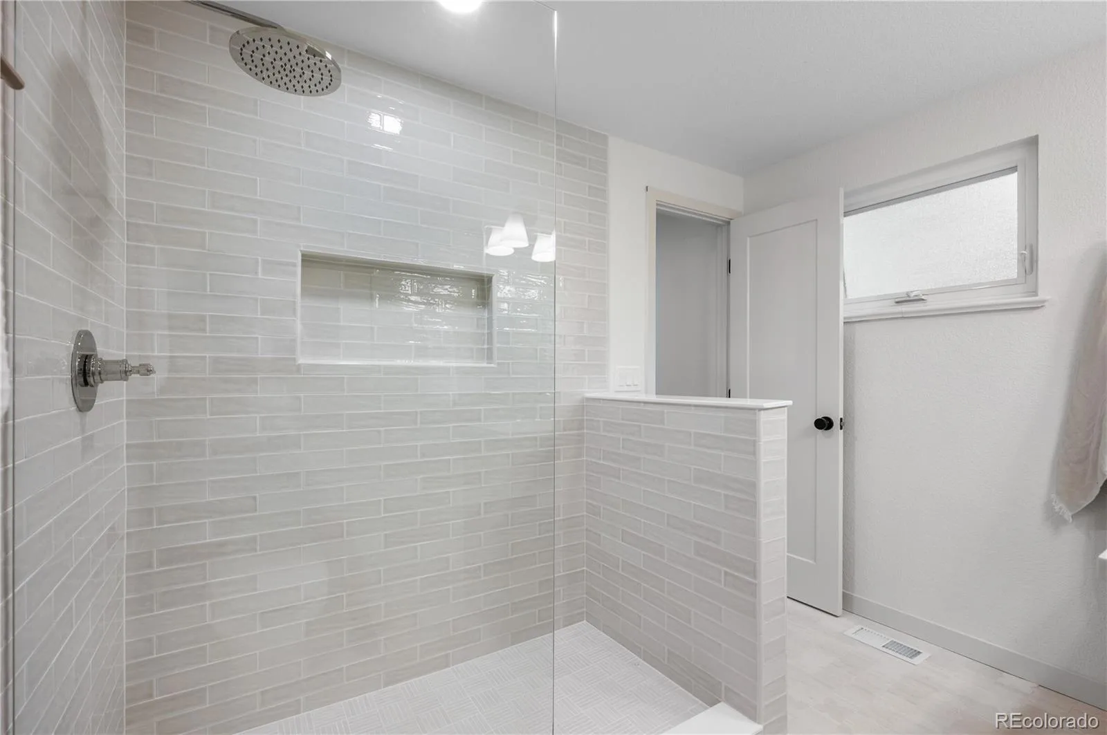 3701 S Peach Way Denver CO 80237 | MLS #REC7189336 08222026205813 1600 30