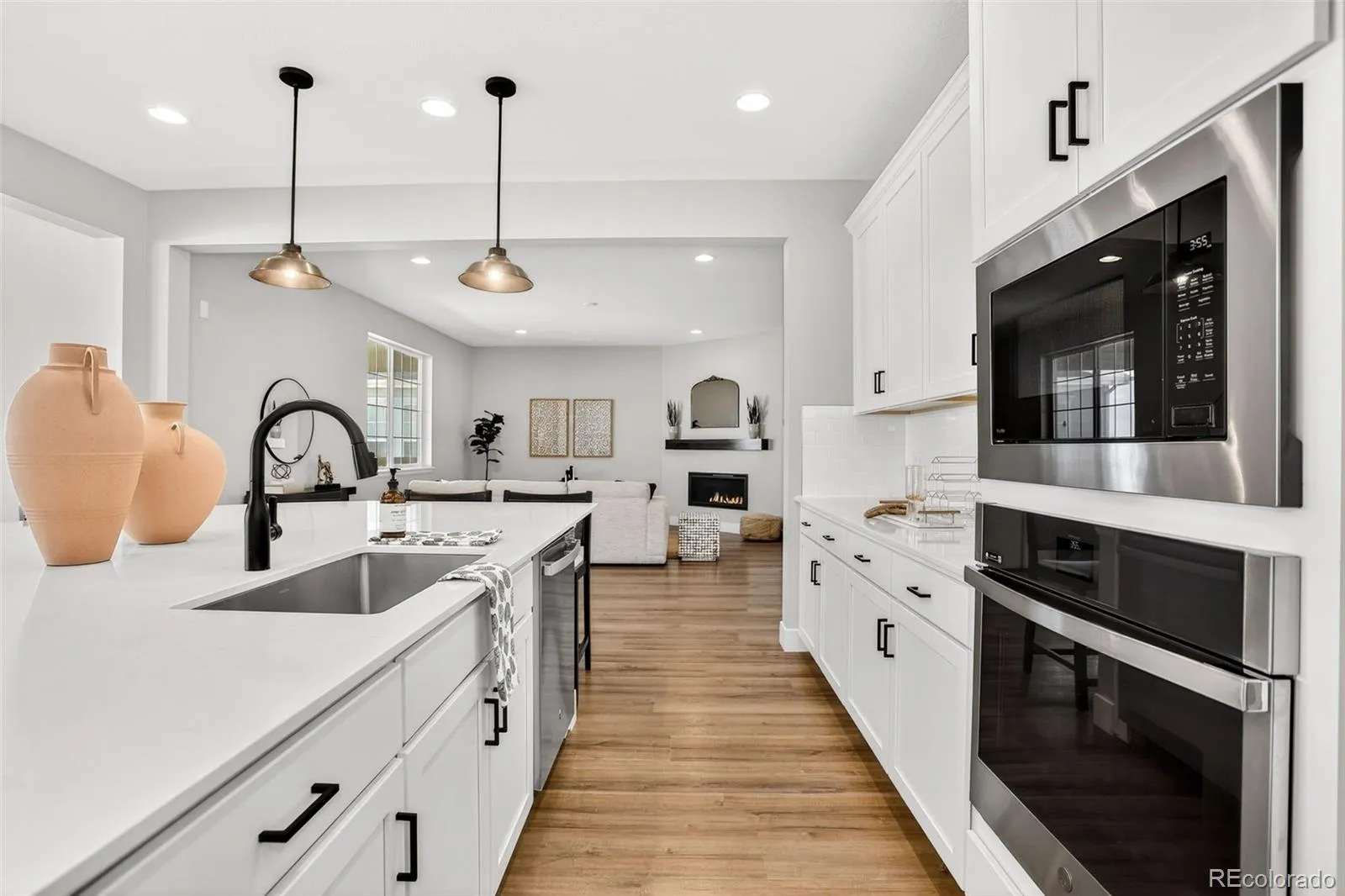 7318 S Yantley Way Aurora CO 80016 MLS #REC7189537 05122026012457 1600 2