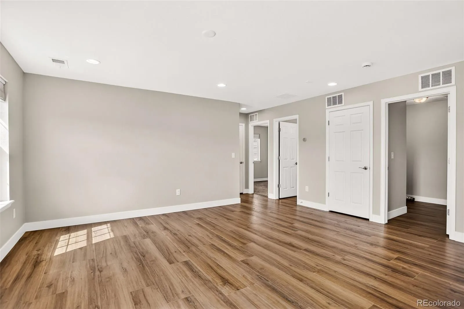 7318 S Yantley Way Aurora CO 80016 MLS #REC7189537 05122026012457 1600 21