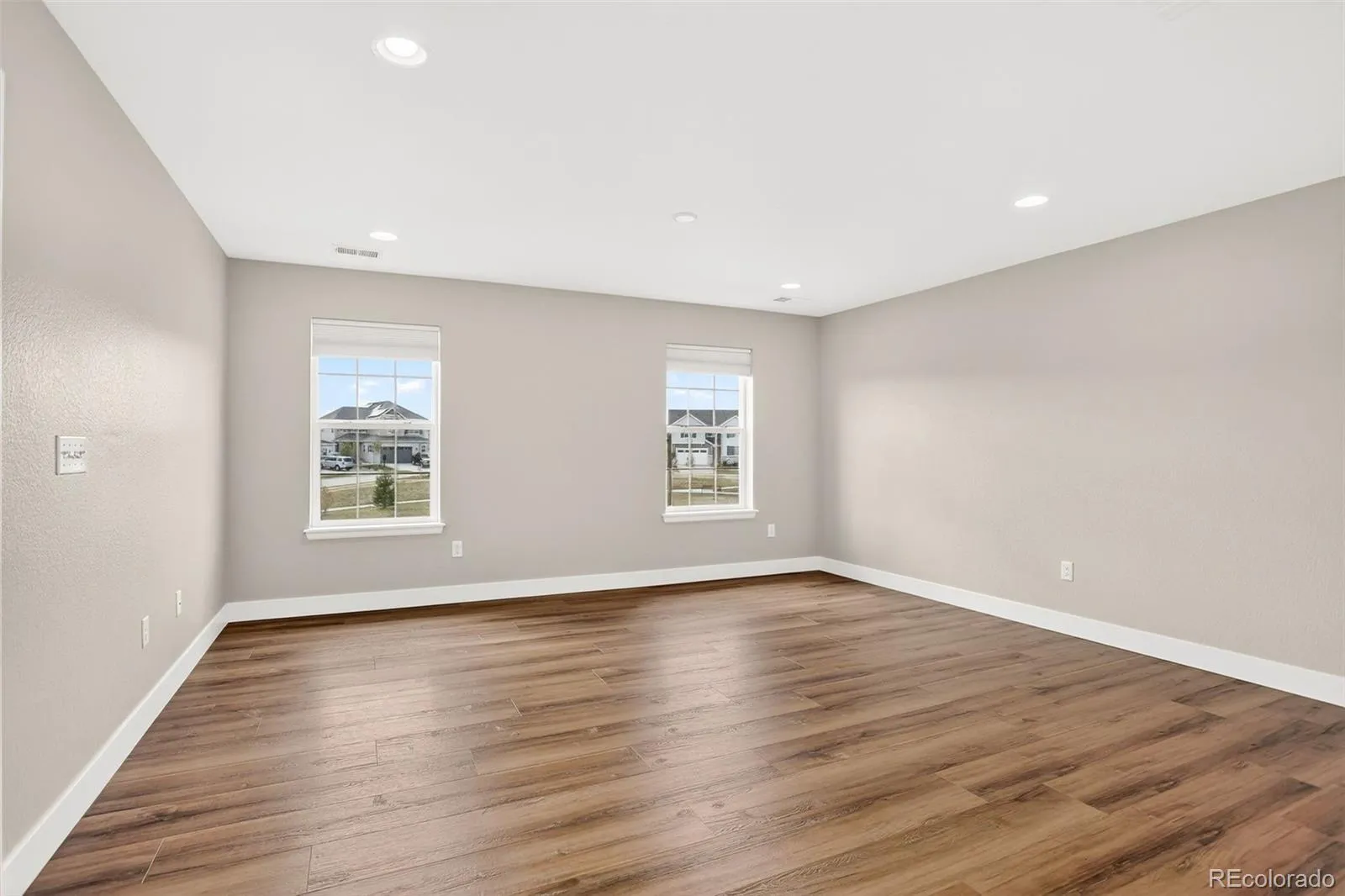 7318 S Yantley Way Aurora CO 80016 MLS #REC7189537 05122026012457 1600 23