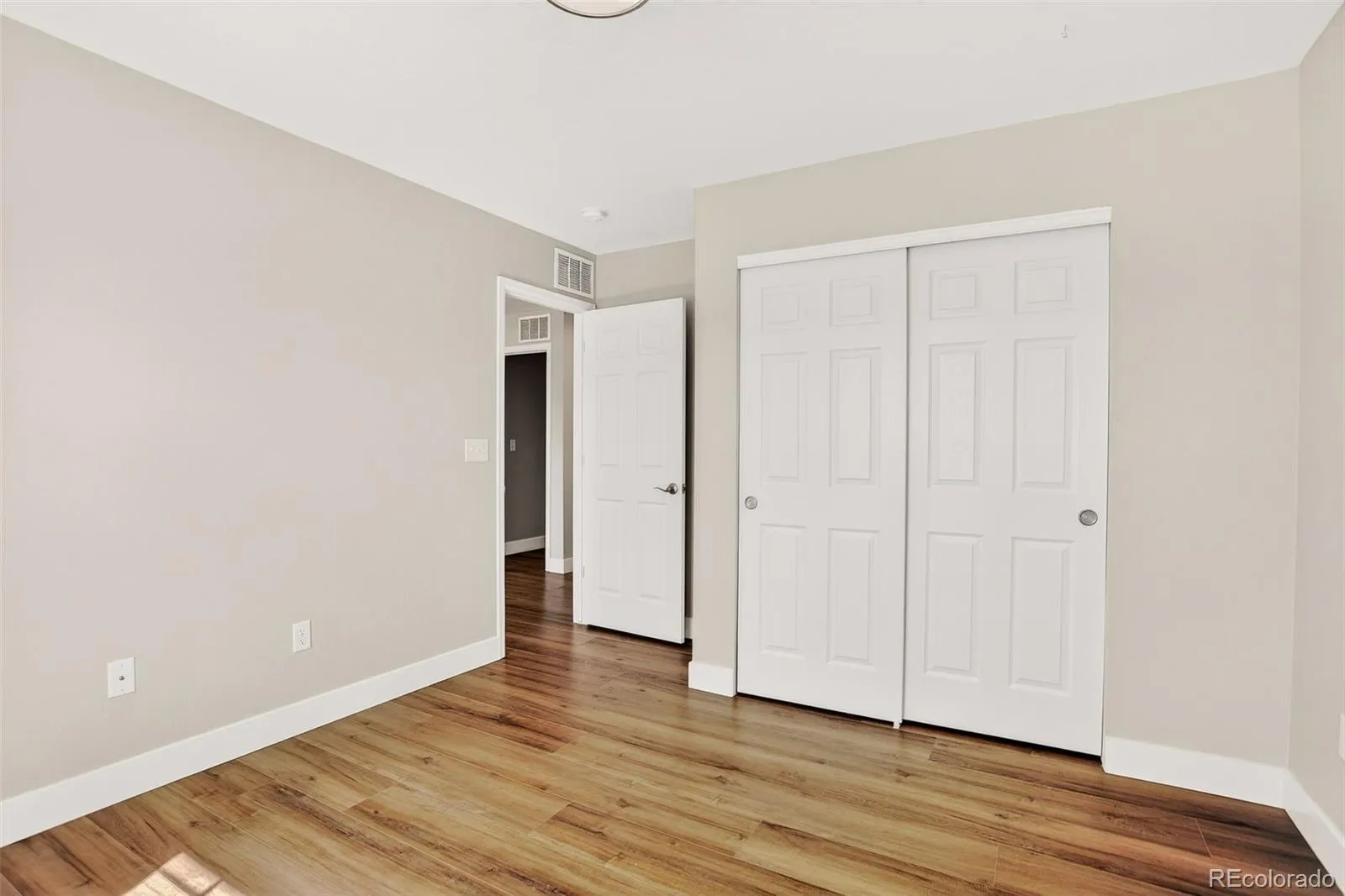 7318 S Yantley Way Aurora CO 80016 MLS #REC7189537 05122026012457 1600 26